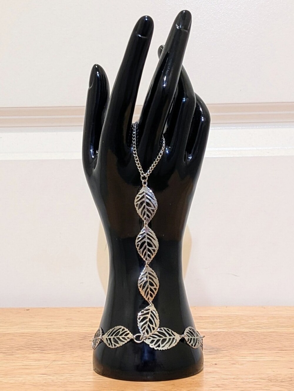 EUC Vincero Silvertone Leaf and Chunky Chain Slave Bracelet